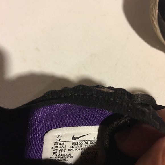 5Y Nike Air basketball sneakers - Picture 4 of 4